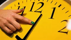 Kesäaikaan siirtyminen 2026: milloin kelloja siirretään taas eteenpäin?
