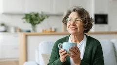 Onnellisen vanhuuden salaisuus: 93-vuotias nainen paljasti pitkäikäisyyden kaavan
