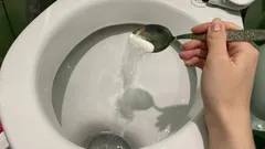 Mitä WC:ssä tapahtuu, jos kaadat sinne suolaa kerran viikossa: tulos yllättää